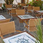 Effie Otel Skala